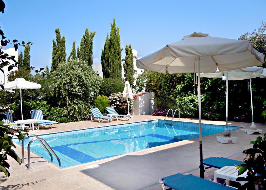 Rododafni Villas Klorakas Oda fotoğraf