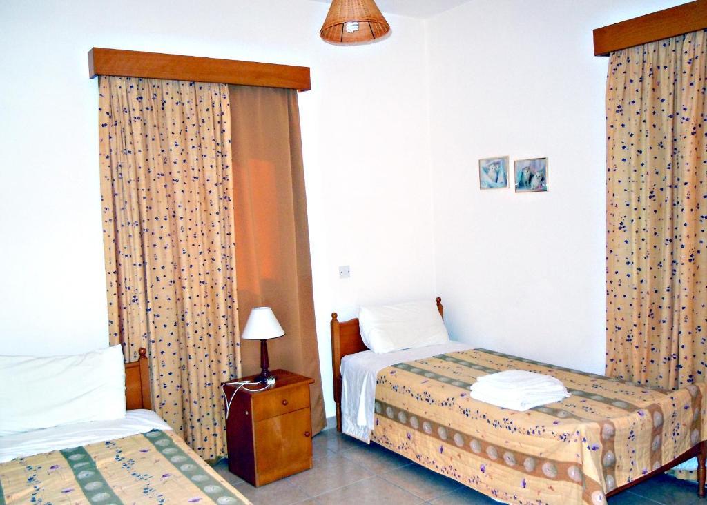 Rododafni Villas Klorakas Oda fotoğraf