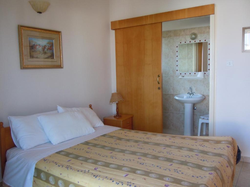 Rododafni Villas Klorakas Oda fotoğraf